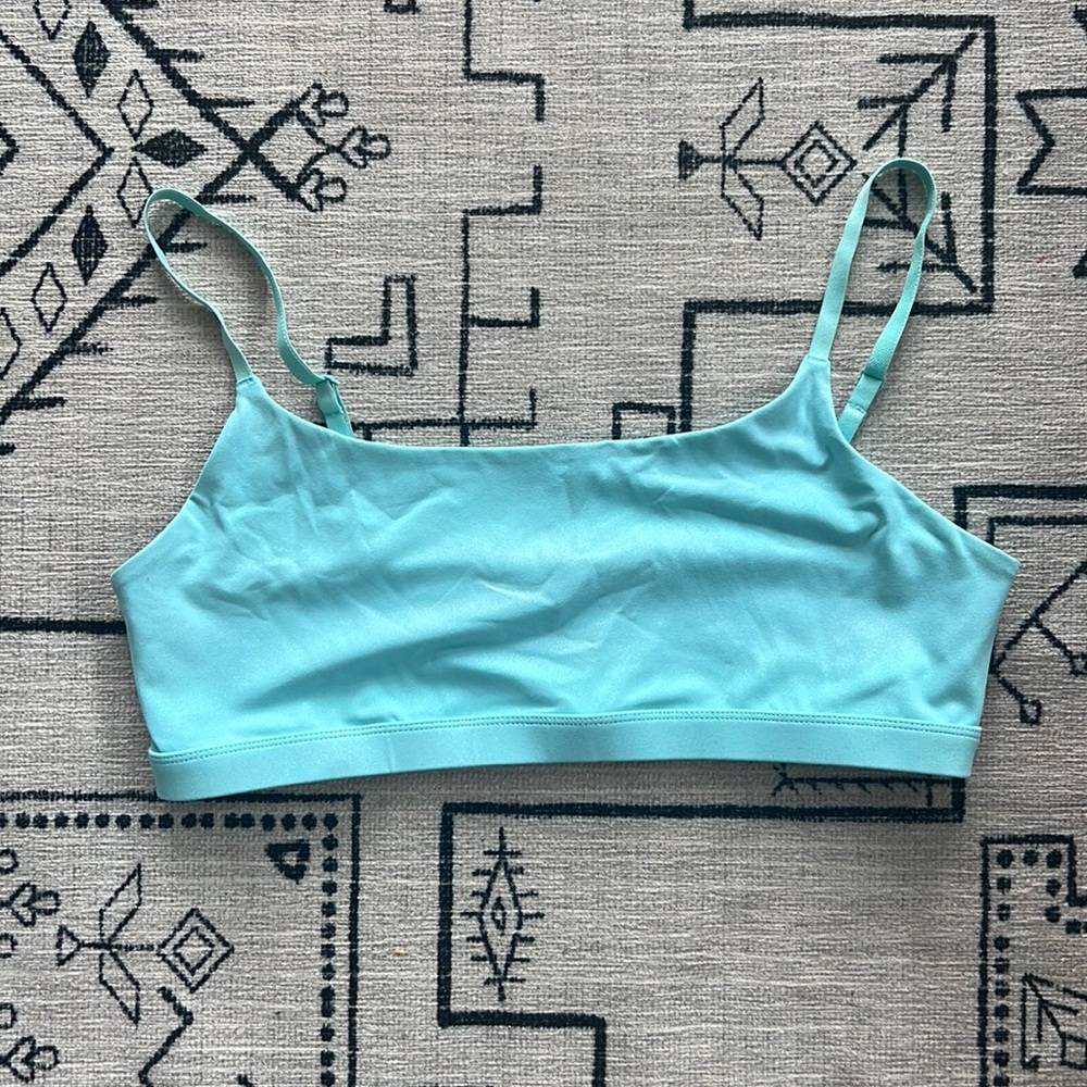 Fabletics Morgan Iridescent Low impact sports bra